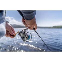 Daiwa Freams LT Spinning Reel 3000 -Fishing Supplies Sale BCF 613016 05 hi res